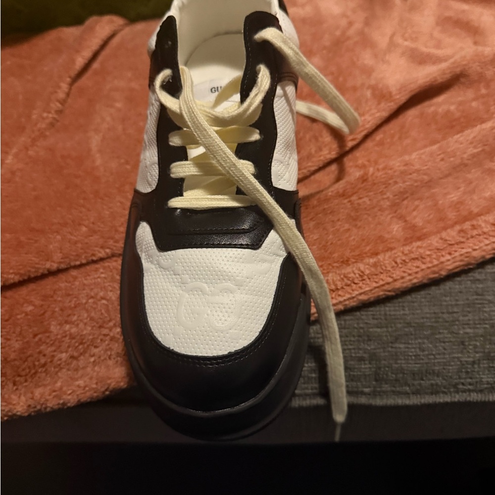 Gucci Men's Shoes - Black and White - Picture 5 of 6